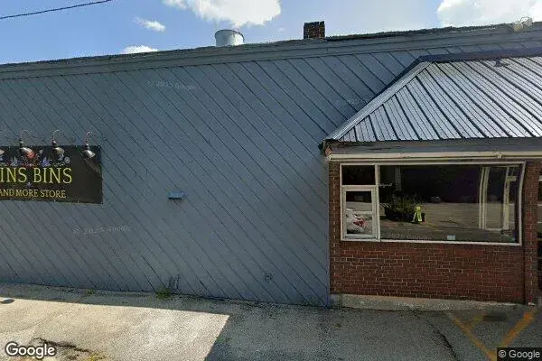 Lins Bins and More store in Porter, ME - street view