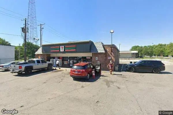 Amazon Locker - Namratha in Kansas City, MO - street view