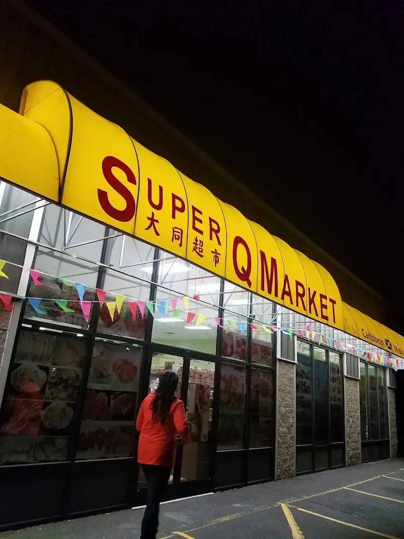 Super Q Market in Waterbury, CT