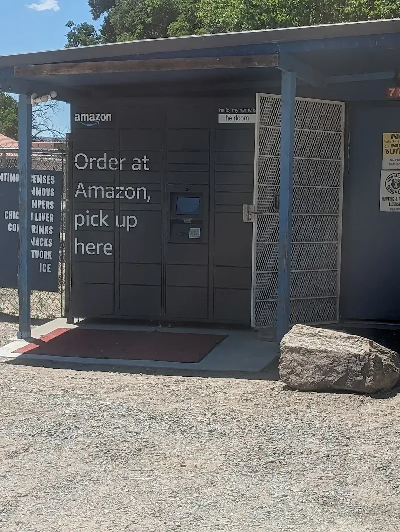 Amazon Locker - Heirloom in Peña Blanca, NM