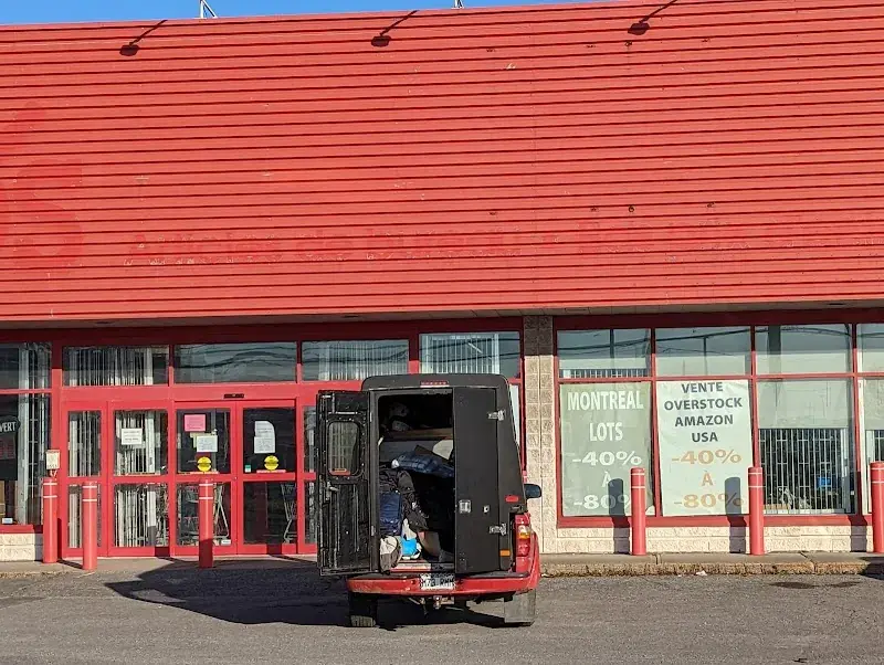 Amazon returns in Brossard, QC