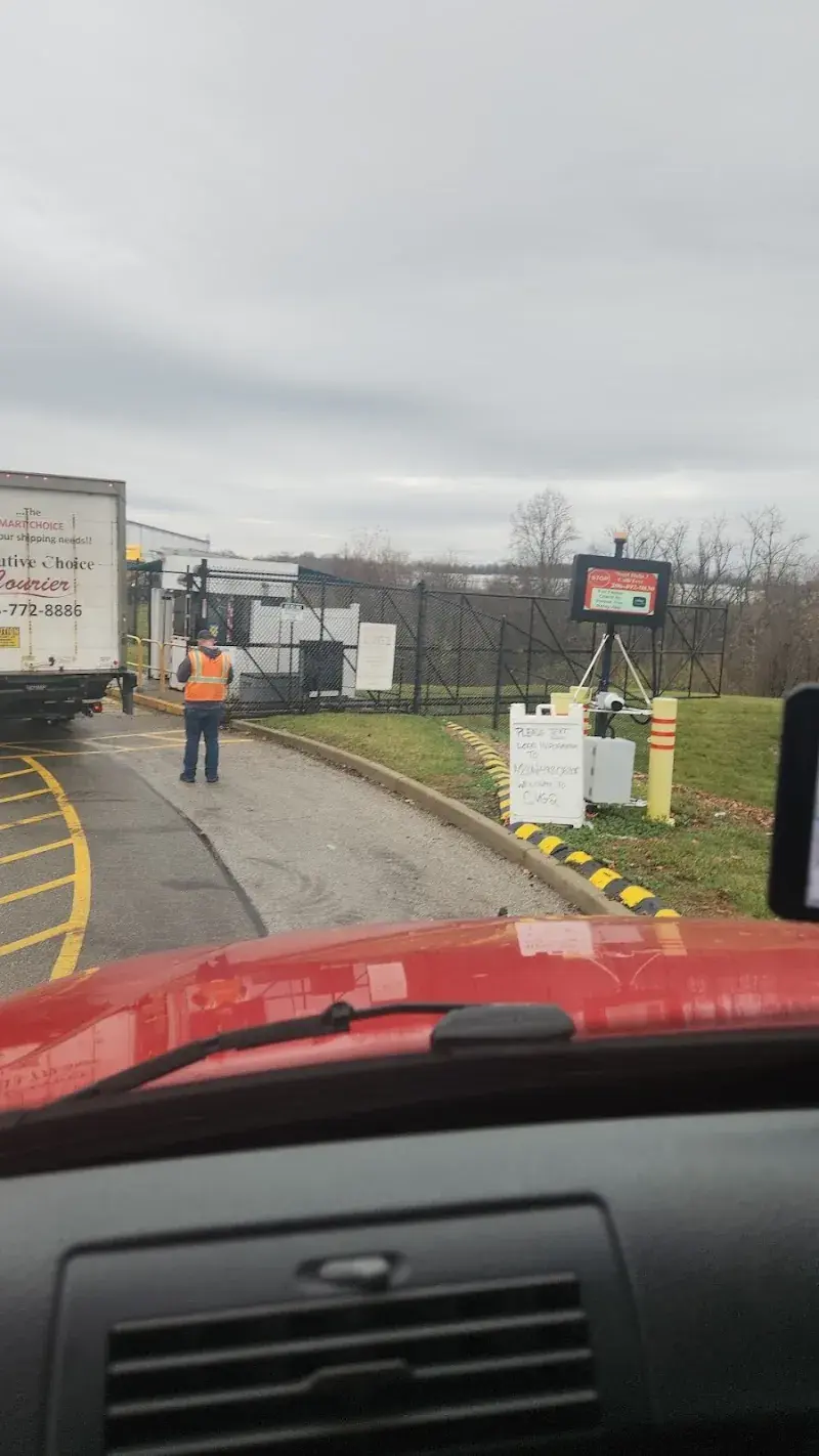 Amazon Returns Center CVG2 in Hebron, KY