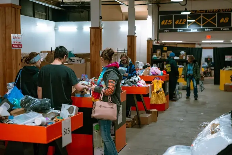 AMZing Outlet Liquidation & Bin Store in Centralia, WA
