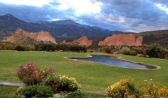 B-COS We Care Bargain Box in Colorado Springs, CO