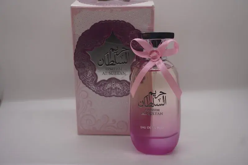 D'To Un Chin Bins Perfume Outlet in Linden, NJ