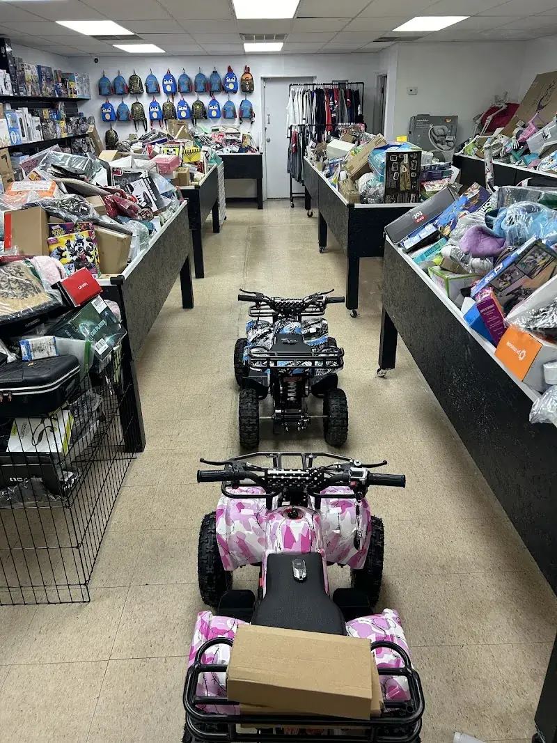 Daily deals liquidation bin store in Hubert, NC