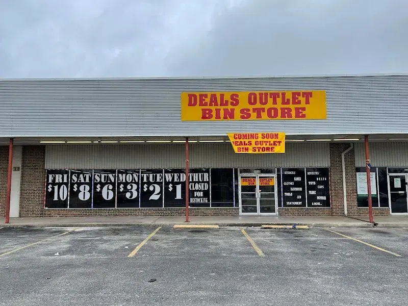 Deals Outlet Bin Store in San Antonio, TX