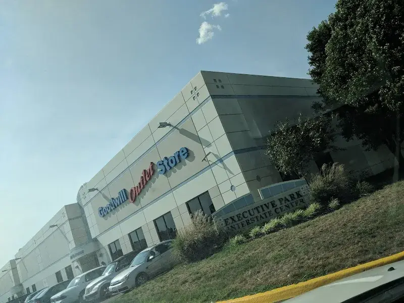 Goodwill Outlet & Recycling Center in Kansas City, MO