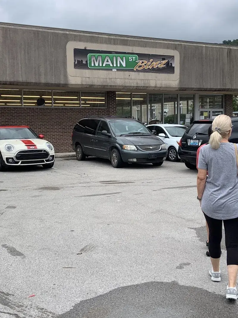 Main Street Binz in Jellico, TN