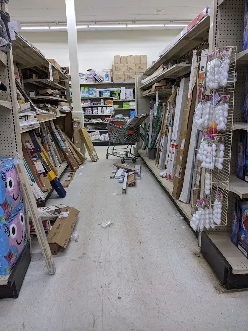 Overstock Outlet Super Store in Farmington, MI