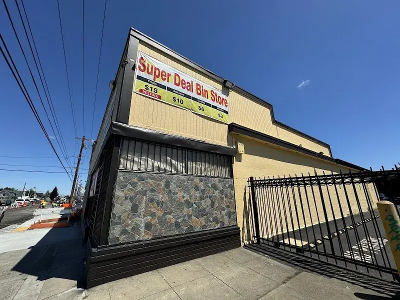 Super deal bin store in Portland, OR